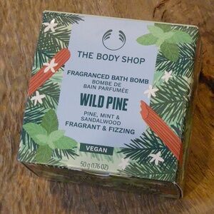 NEW! The Body Shop Vegan Wild Pine Fragranced Bath Bomb - Pine, Mint, Sandalwood